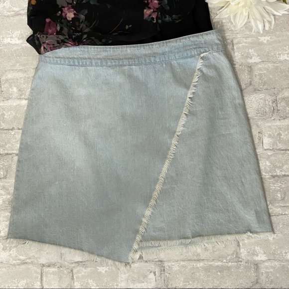 Minkpink Fringe Jean Mini Skirt 🎉HOST PICK🎉 - Picture 10 of 16